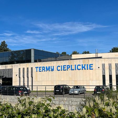 Sweet Home Cieplice Mountain View Apartament By The Main Park And Thermal Pools 耶莱尼亚古拉 外观 照片