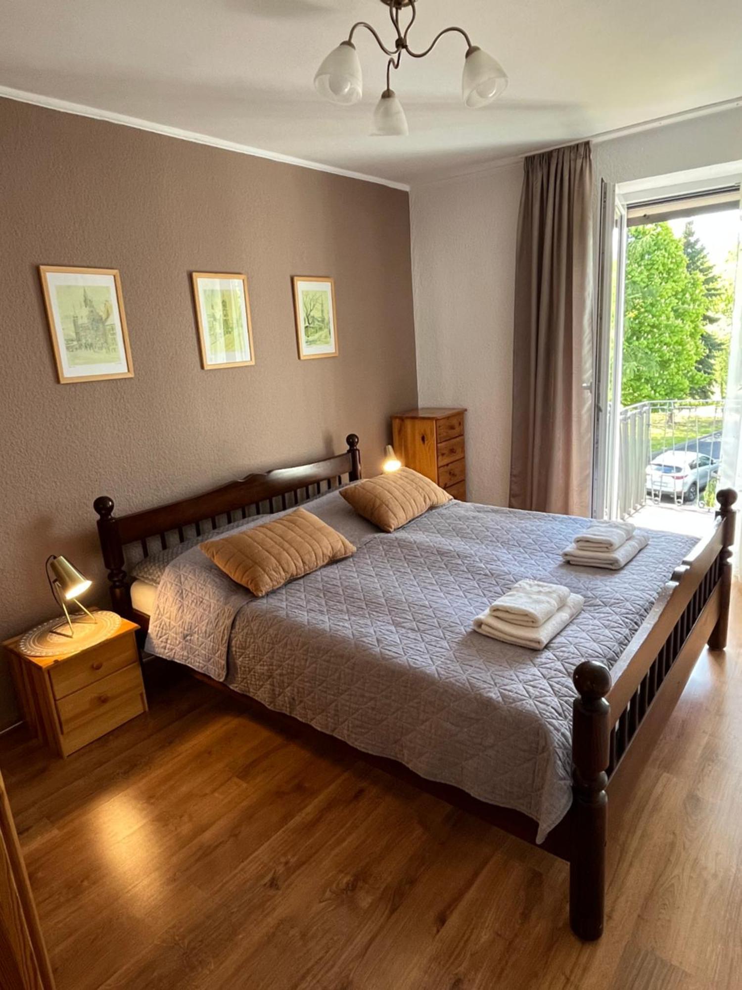 Sweet Home Cieplice Mountain View Apartament By The Main Park And Thermal Pools 耶莱尼亚古拉 外观 照片